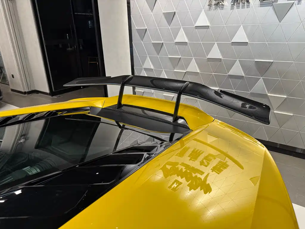 LAMBORGHINI HURACÁN