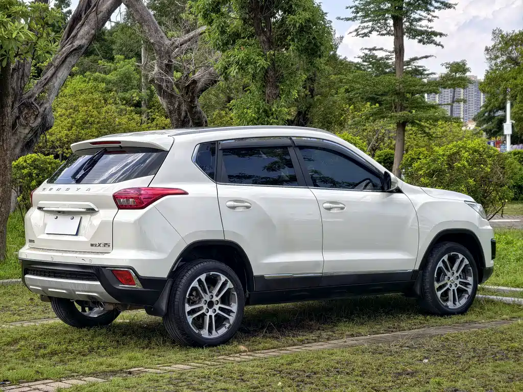 BAIC Senova X35 — миниатюра 6