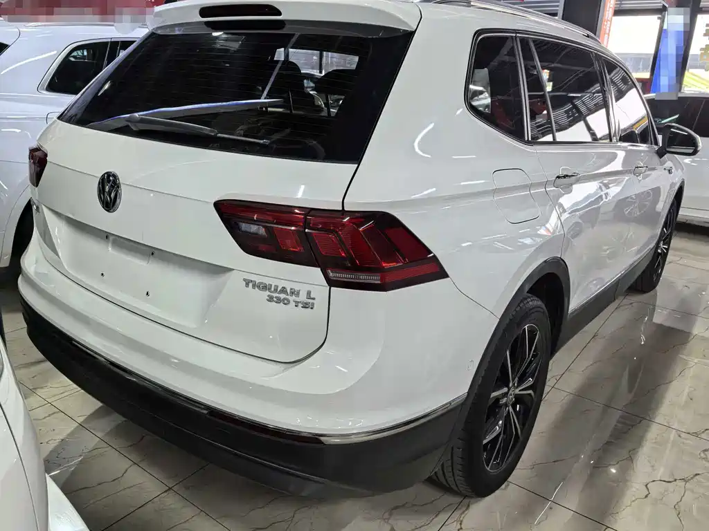 Volkswagen Tiguan L — миниатюра 5