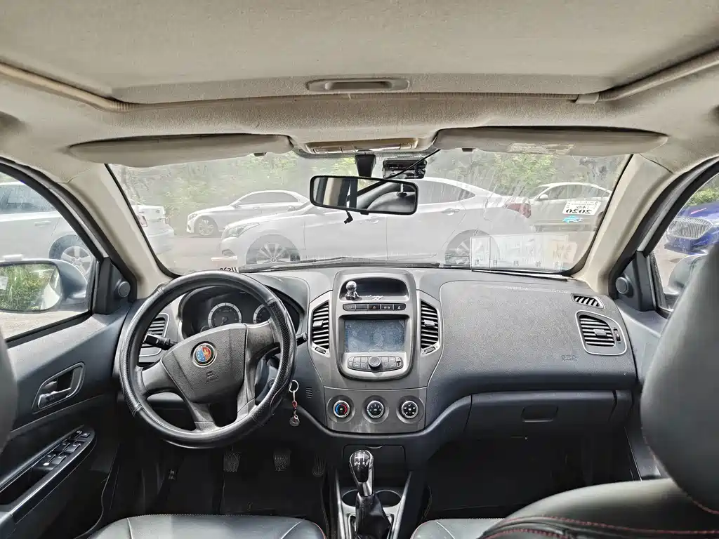 Geely King Kong — миниатюра 6