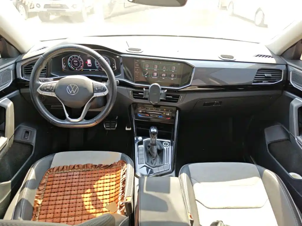 Volkswagen X — миниатюра 10