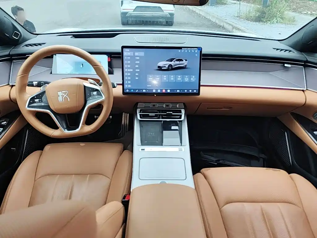 BYD Han L — миниатюра 10