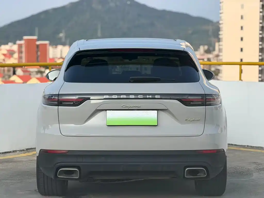 Porsche Cayenne Hybrid — миниатюра 5