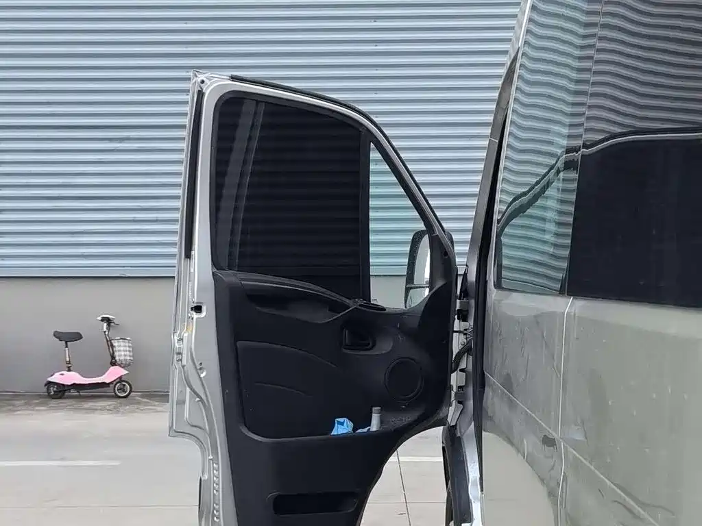 IVECO Ousheng — миниатюра 7