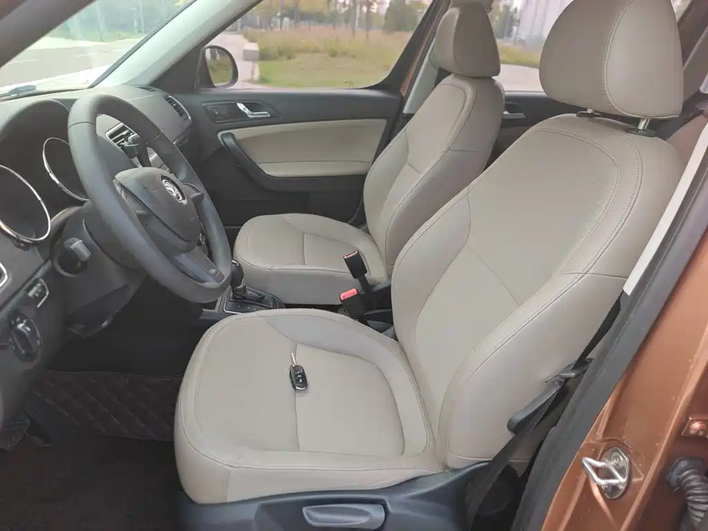 Skoda Yeti — миниатюра 10