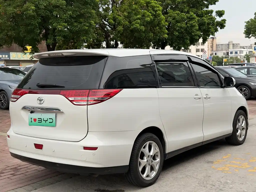 Toyota Previa — миниатюра 13