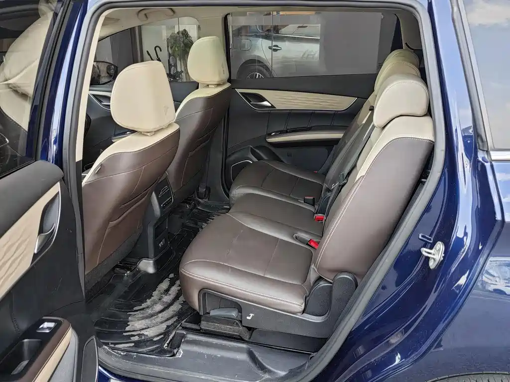 BYD MAX New Energy — миниатюра 6