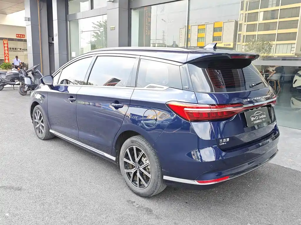 BYD MAX New Energy — миниатюра 9