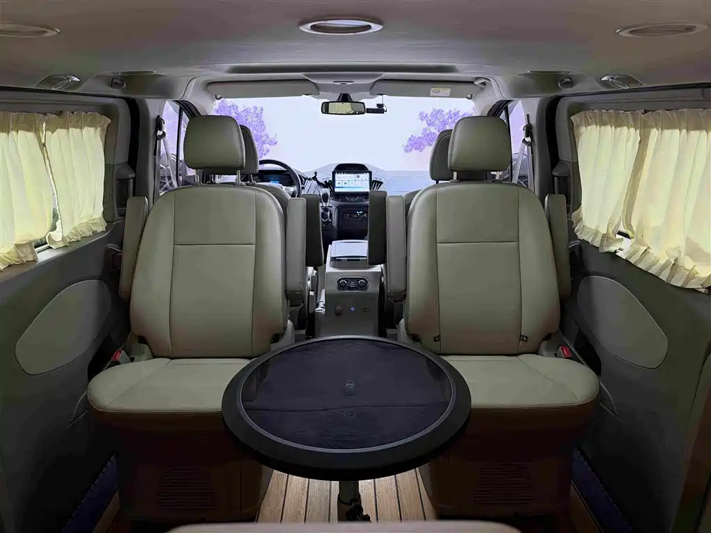 Ford Tourneo — миниатюра 20