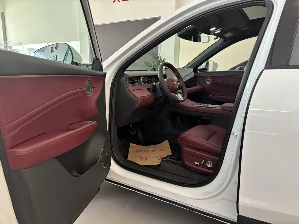 Hongqi Красный флаг HS6 PHEV — миниатюра 4