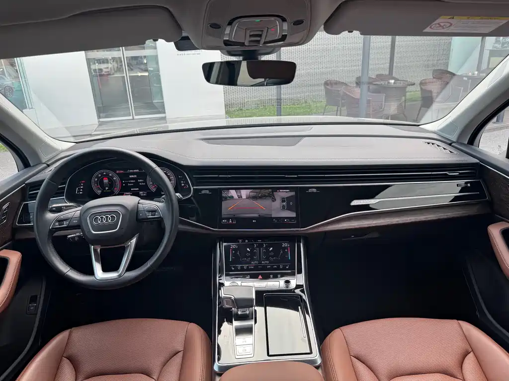 Audi Q7 2023 55 TFSI quattro S line Sport