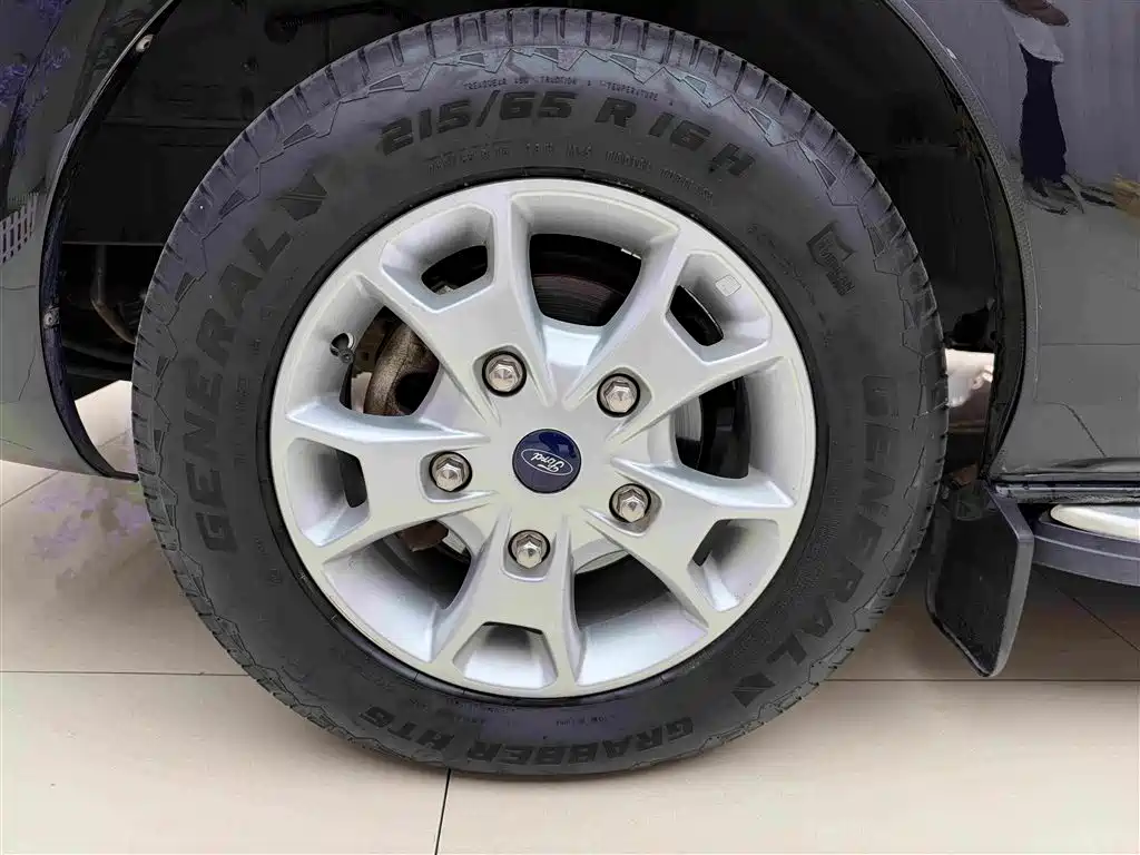 Ford Tourneo — миниатюра 19