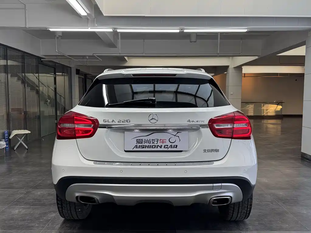 Mercedes-Benz GLA 2016 GLA 220 4MATIC Fashion
