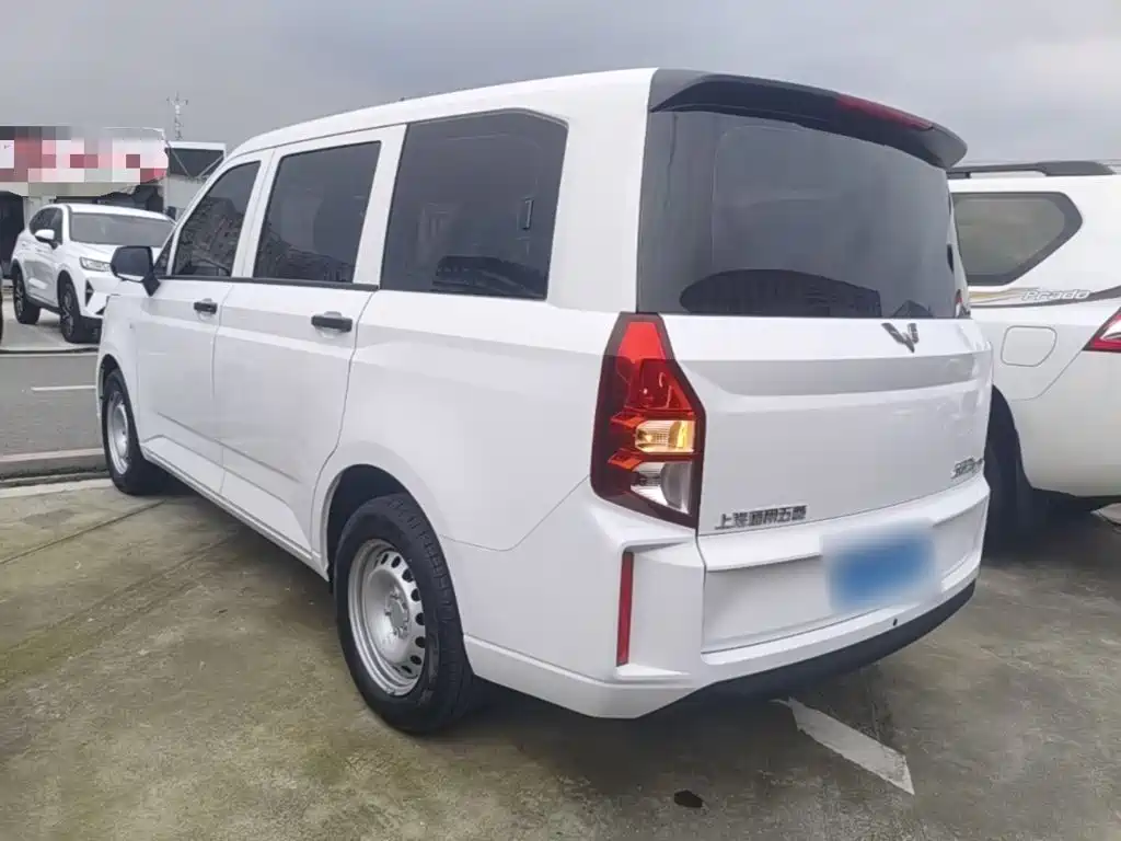 Wuling Hongguang PLUS — миниатюра 5