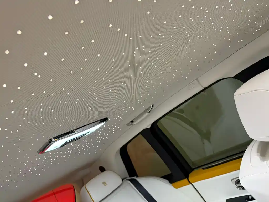 Rolls-Royce Cullinan — миниатюра 9