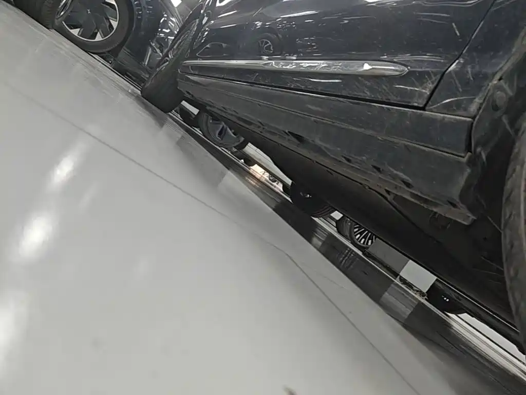 Roewe iMAX8 New Energy — миниатюра 21