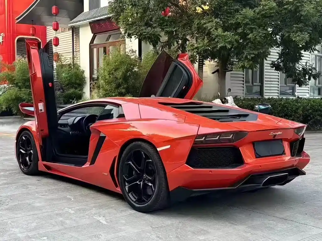Lamborghini Aventador — миниатюра 7