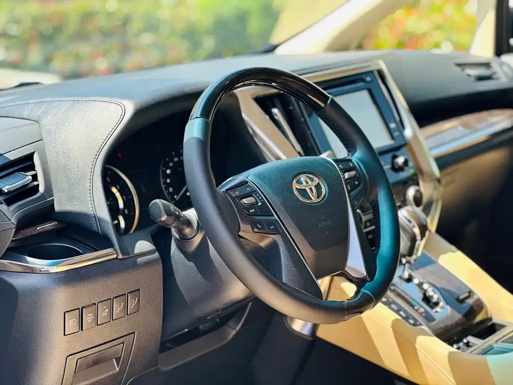 Toyota Alphard 2018 3.5L Luxury