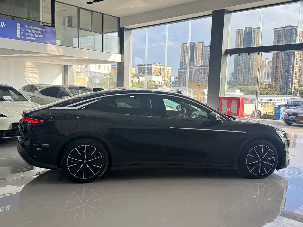 BYD Han L — миниатюра 6