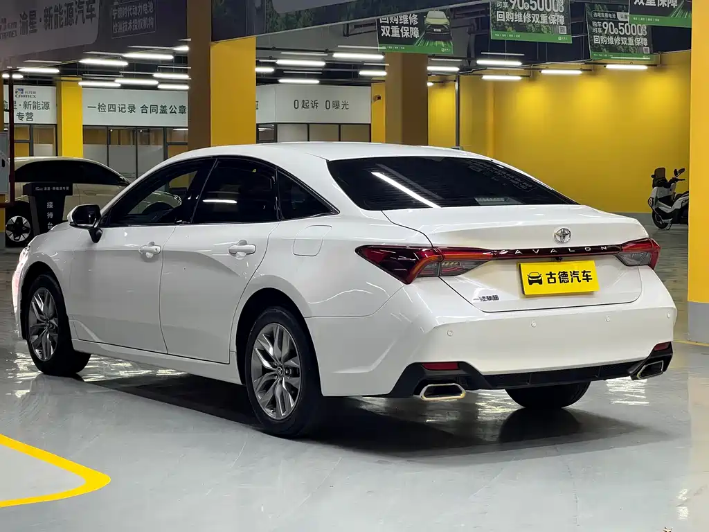 Toyota Avalon 2019 2.0L VI
