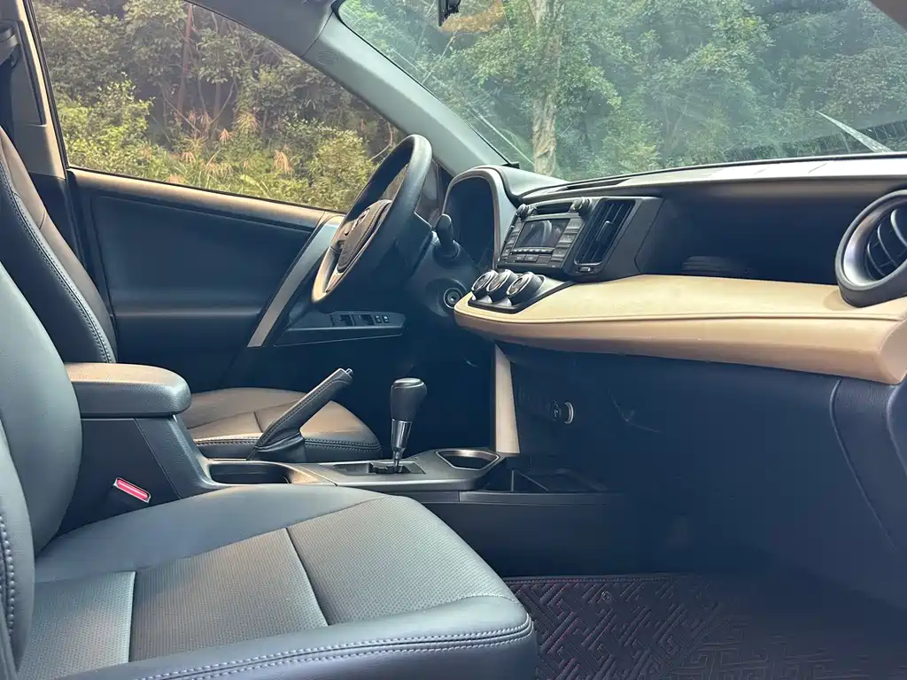 TOYOTA RAV4 RONGFANG