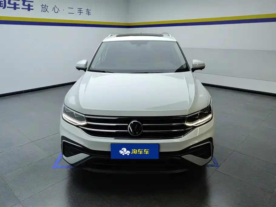Volkswagen Tiguan L L 2023 330TSI AT Smart