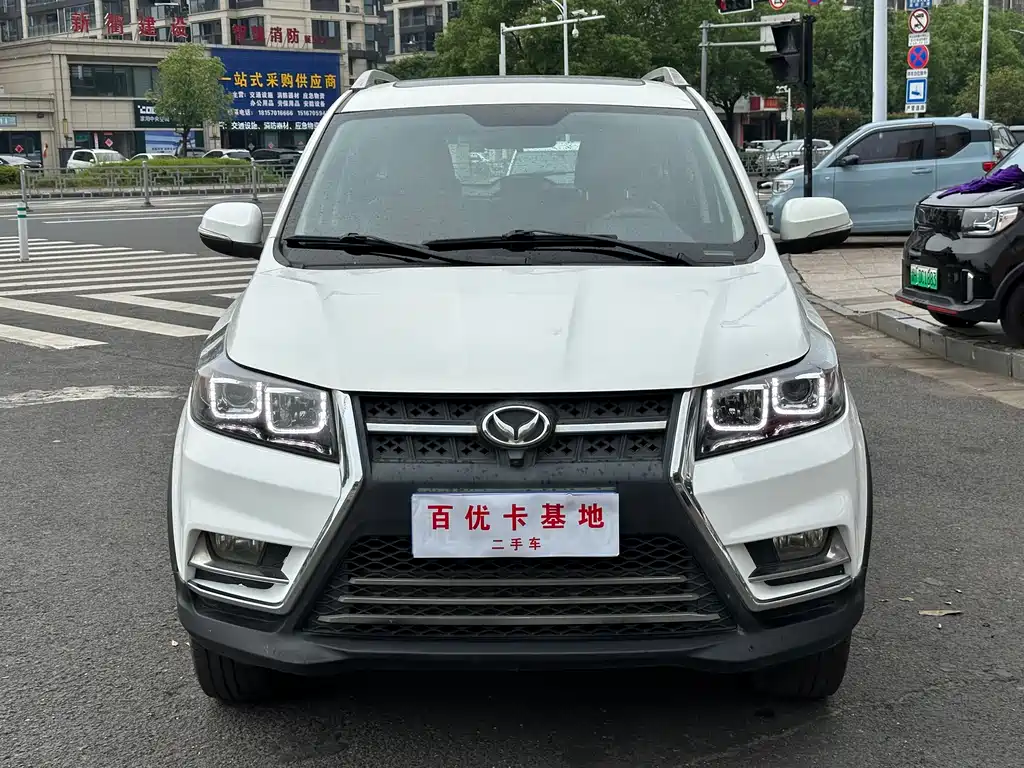 BAIC HUANSU BAIC MAGIC SPEED S3