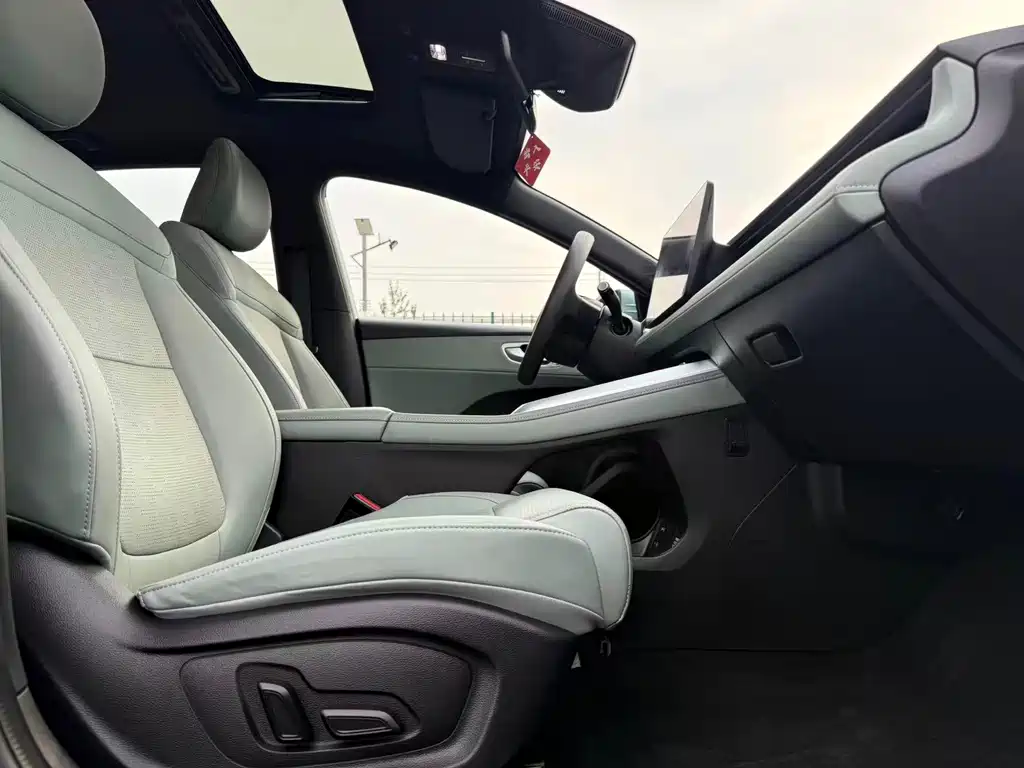 Roewe D6 — миниатюра 12