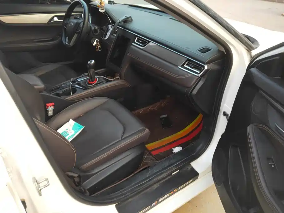 JAC A5 — миниатюра 8