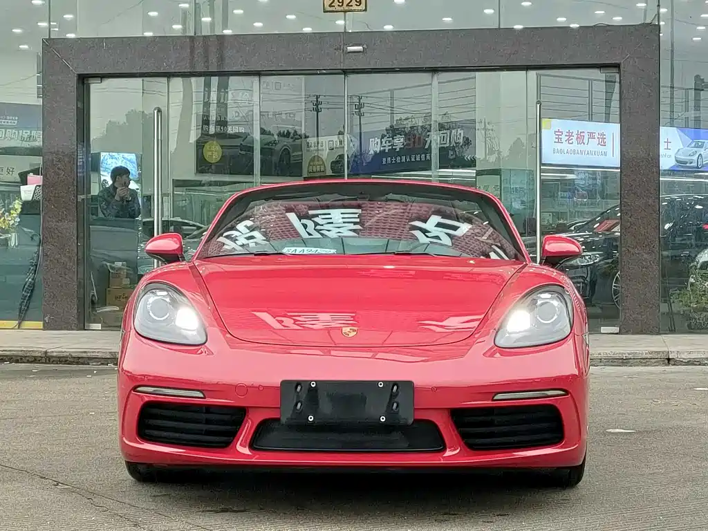 PORSCHE 718