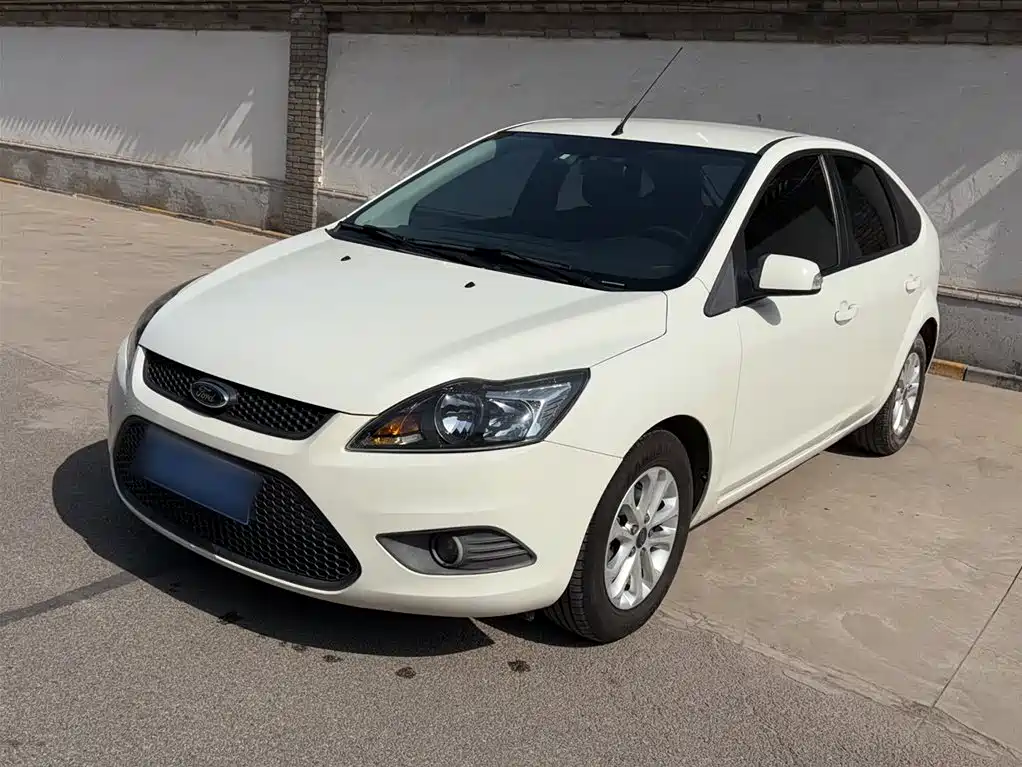 Ford Focus 2013 Hatchback Classic 1.8L Auto Basic Type