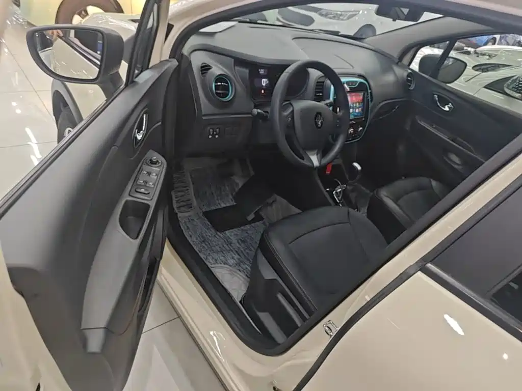 Renault Captur — миниатюра 16