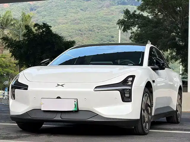 2025 Xpeng Mona M03