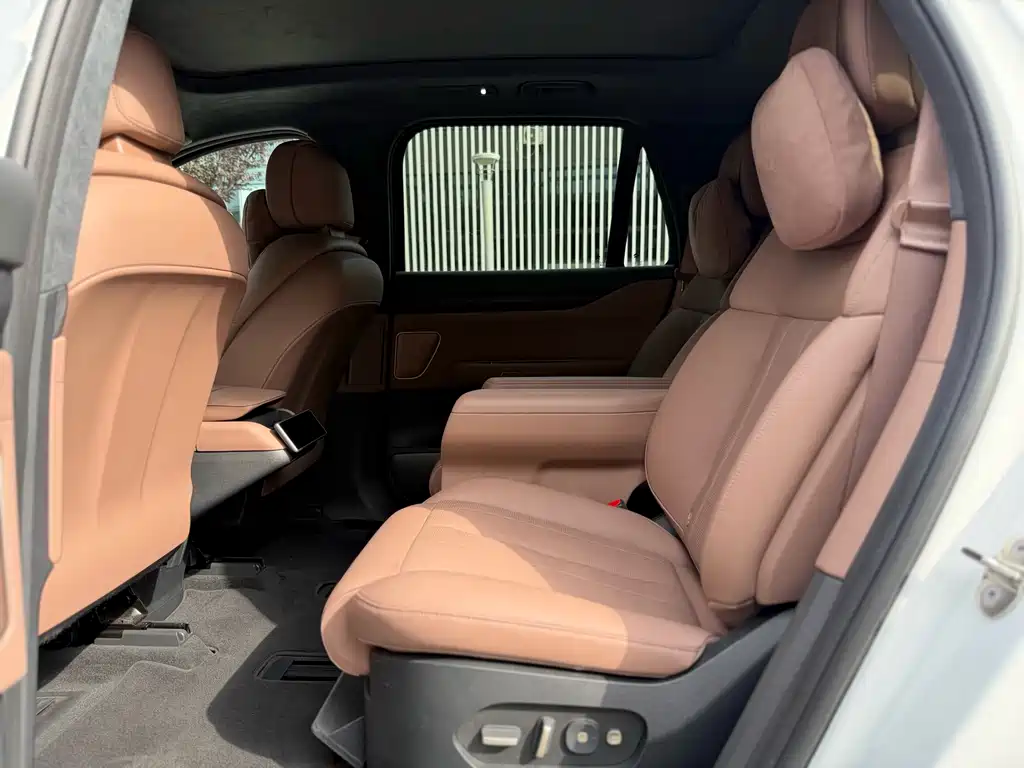 NIO ES8 2024 75kWh