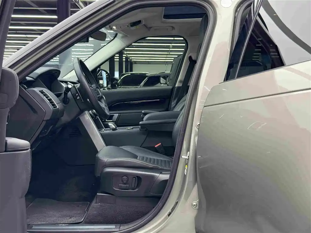 Land Rover Discovery 2024 360PS S
