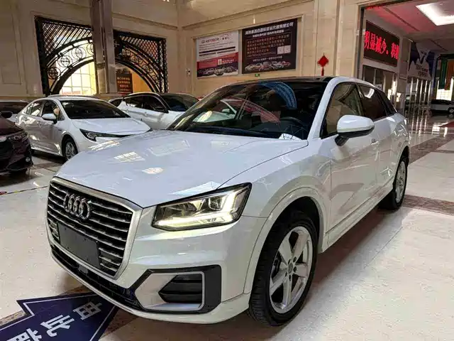 audi q2l