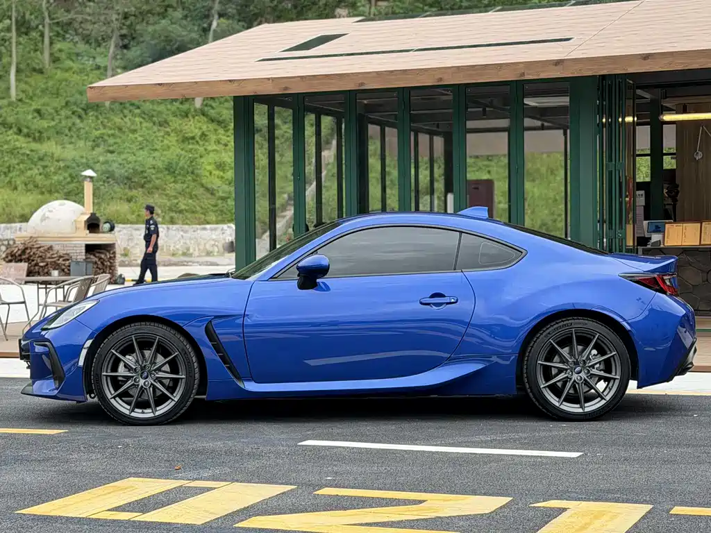 SUBARU BRZ