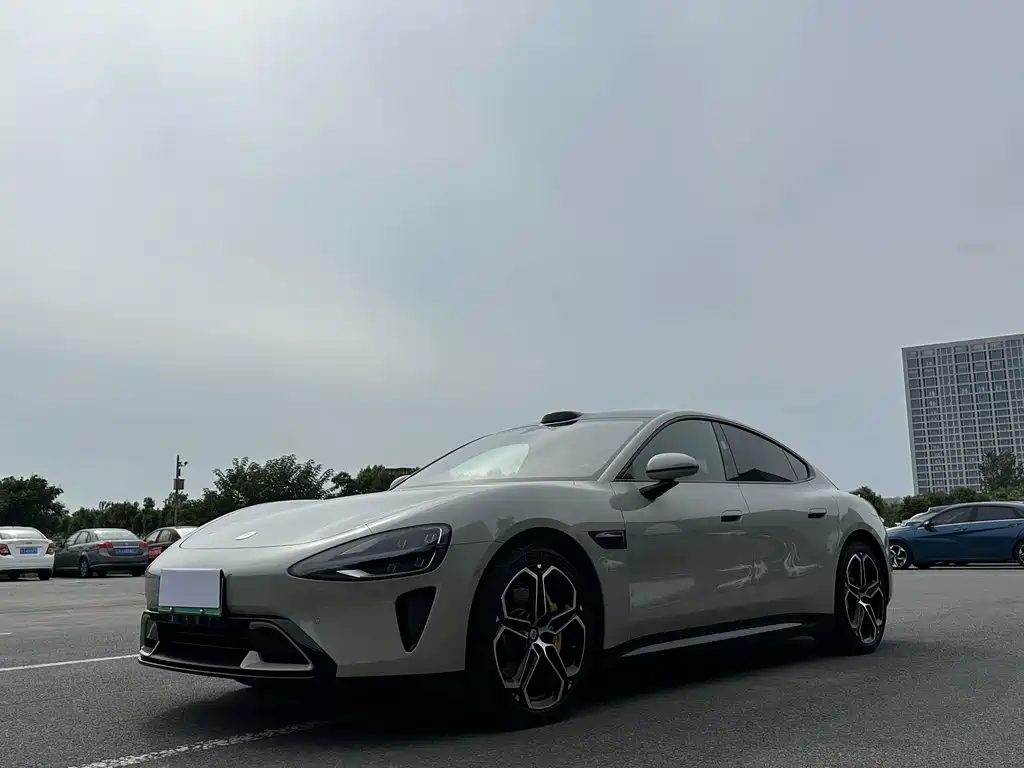 2024 xiaomi SU7 - zdjęcie 1 z 11