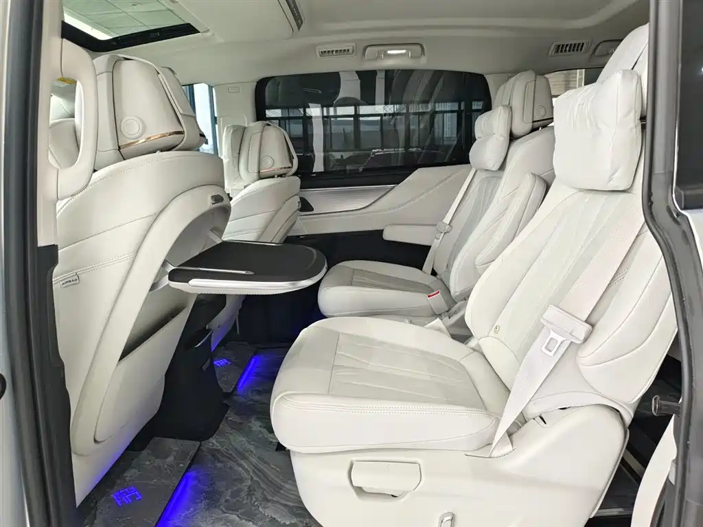 BUICK GL8 NEW ENERGY