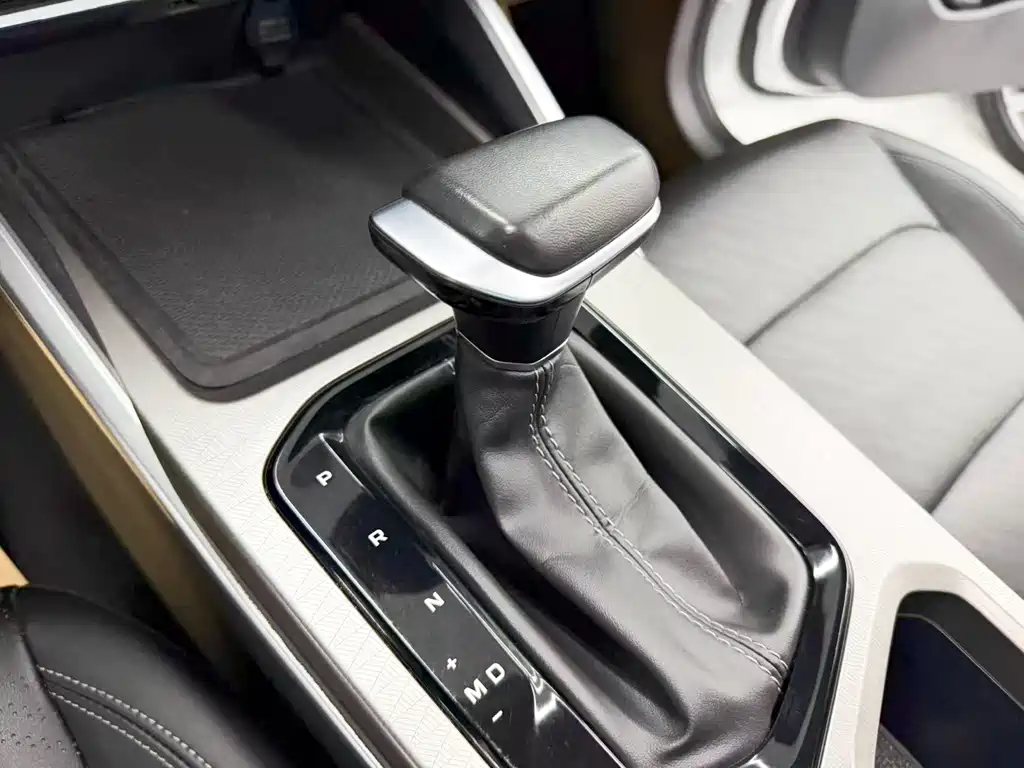 Geely Emgrand — миниатюра 11