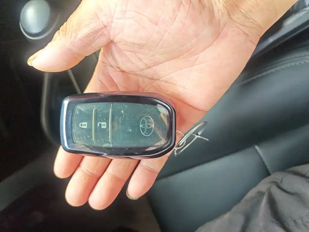 Toyota RAV4 — миниатюра 9