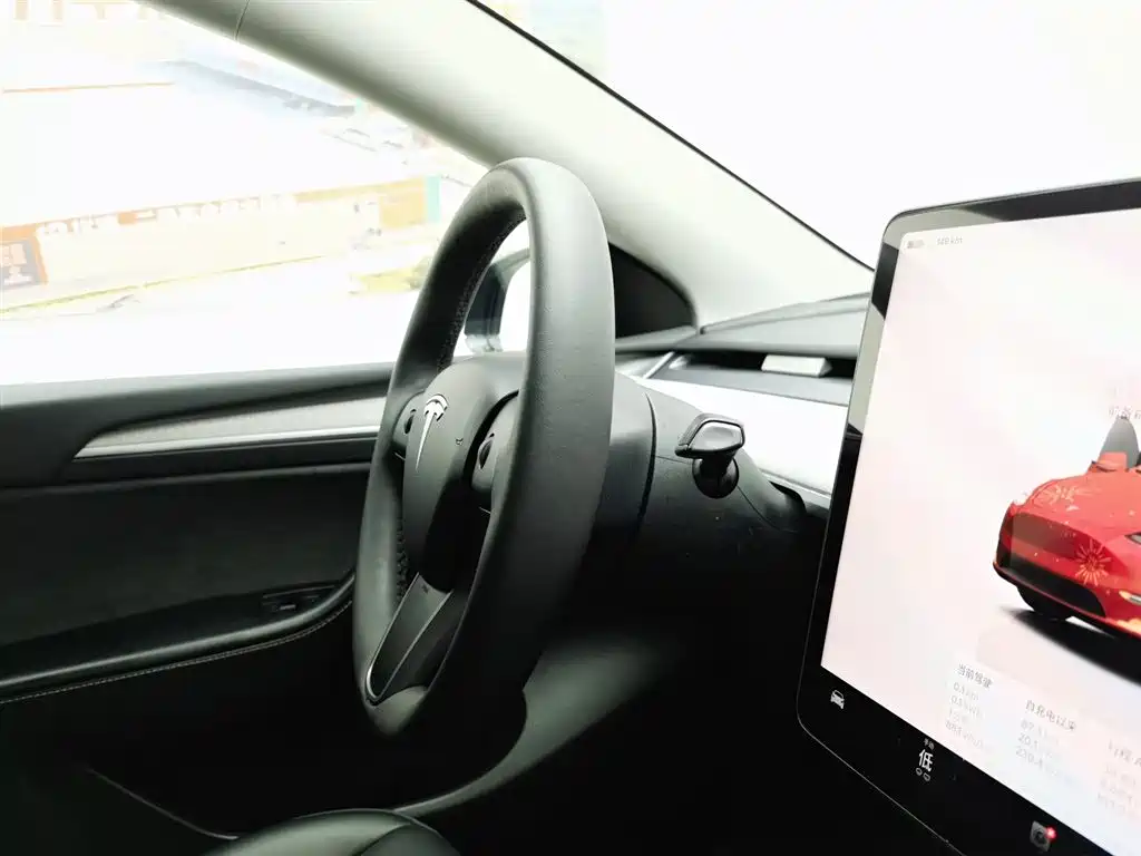 Tesla Model Y — фотографии объявления, Фото 22