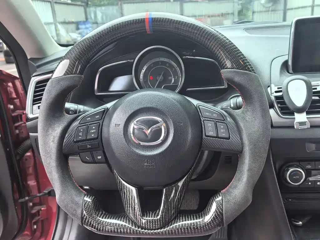 Mazda 3 Axela — миниатюра 18
