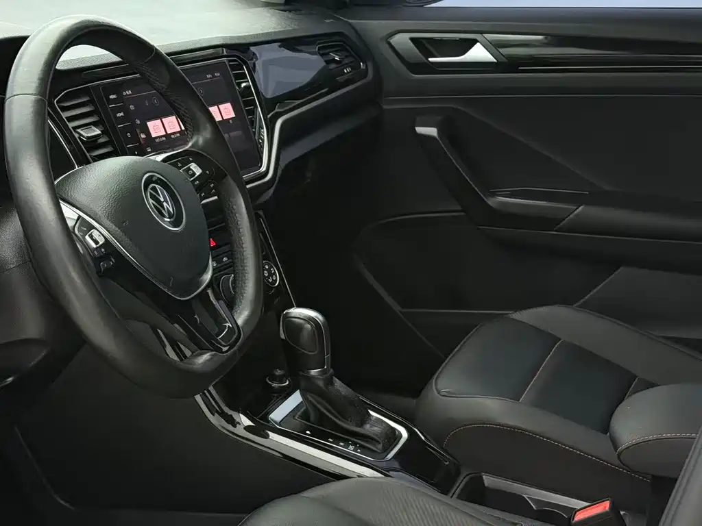 VOLKSWAGEN T ROC EXPLORING SONGS