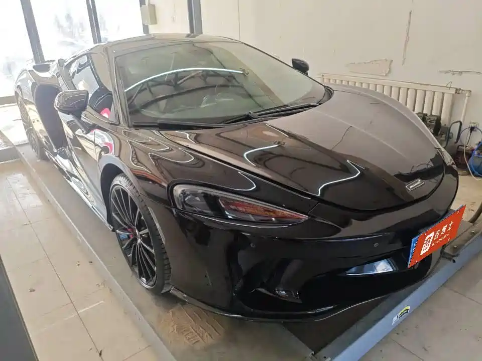 McLaren GT 2021