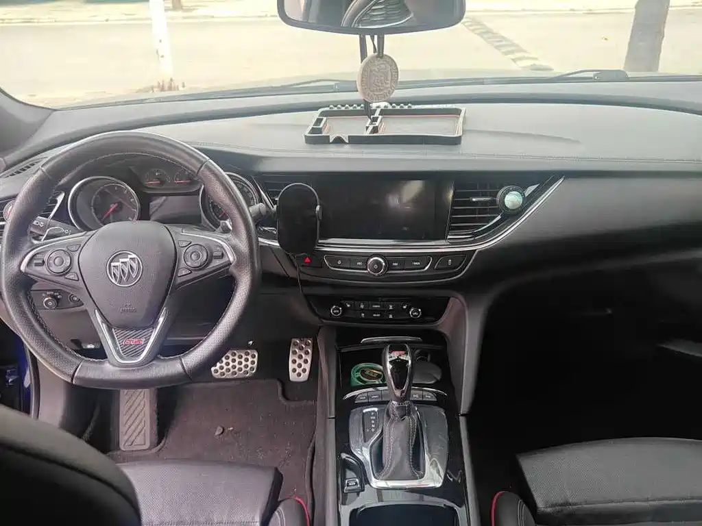 Buick Regal — миниатюра 5