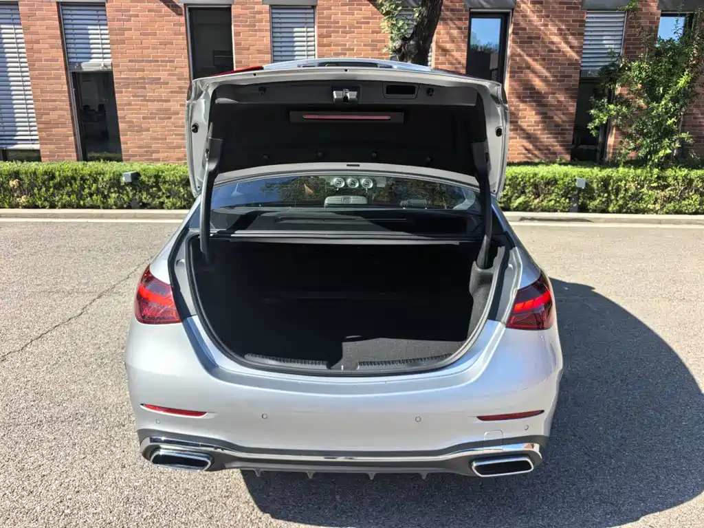 Mercedes-Benz C-Class — миниатюра 10