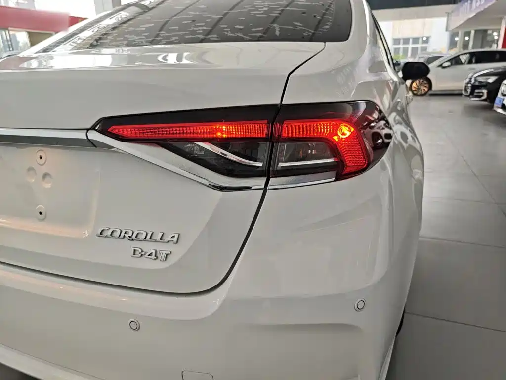 Toyota Corolla — миниатюра 8