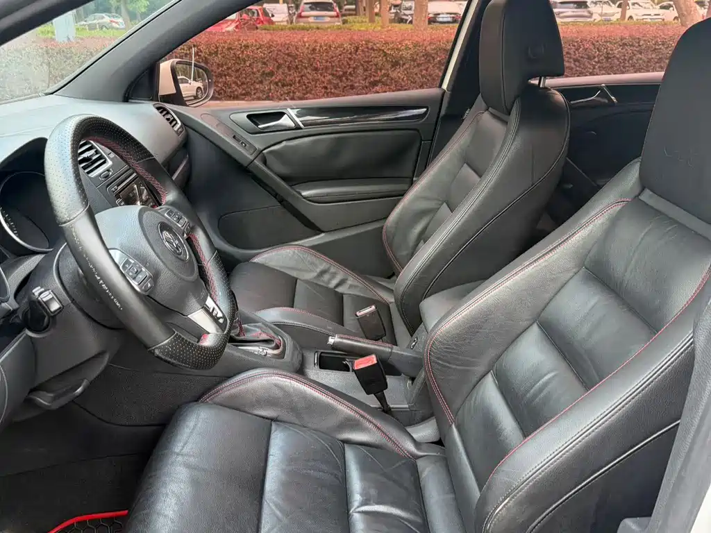 Volkswagen Golf GTI — миниатюра 11