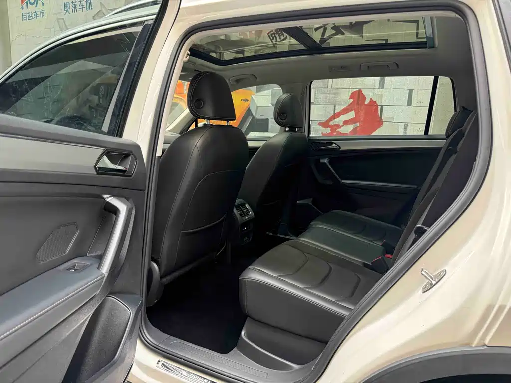 Volkswagen Tiguan L — миниатюра 8